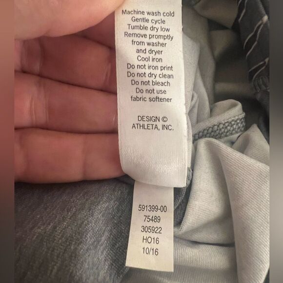 Athleta Women's Gray/White Tropical Flow Floral Chaturanga Yoga Leggings, Size M - Picture 8 of 8